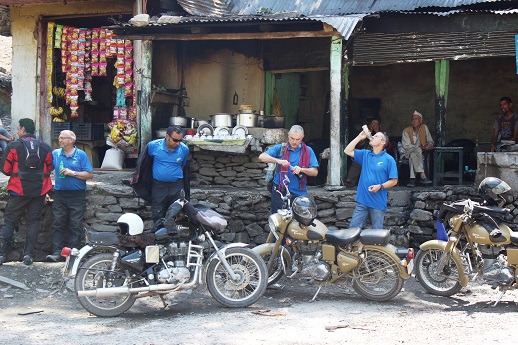 Just before we begin the ascent to Jawahar tunnel, here is a tea and water break at Banihal roadside Dhaba.