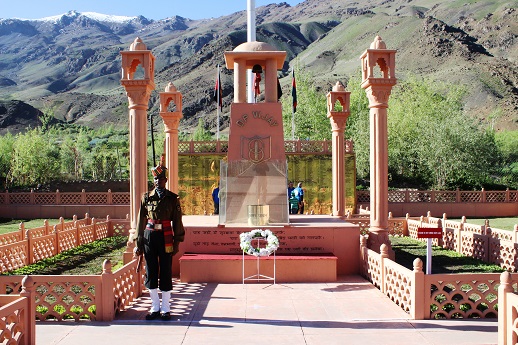 The firs stop after Zojila is the Kargil War Memorial just after Dras. This is must STOP to pay homage to young soldiers who laid down their lives in 1999, Kargil War.