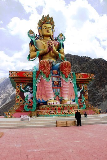 This is the very famous Budha statue of Diskit monastery overlooking the Nubra valley. One of the best view point overlooking the oasis of Disket and Hunder by the river.